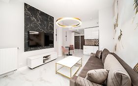 Ans Hanza Tower Apartment No 533 - Swimming Pool, Sauna, Jacuzzi, Viewing Terrace